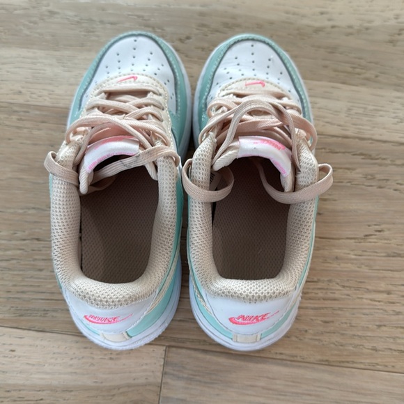 Nike Girls’ Mint and Cream Sneakers - 12C - Picture 3 of 6